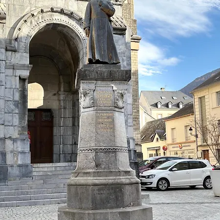 Au Pied Du Chateau T3 לורדה