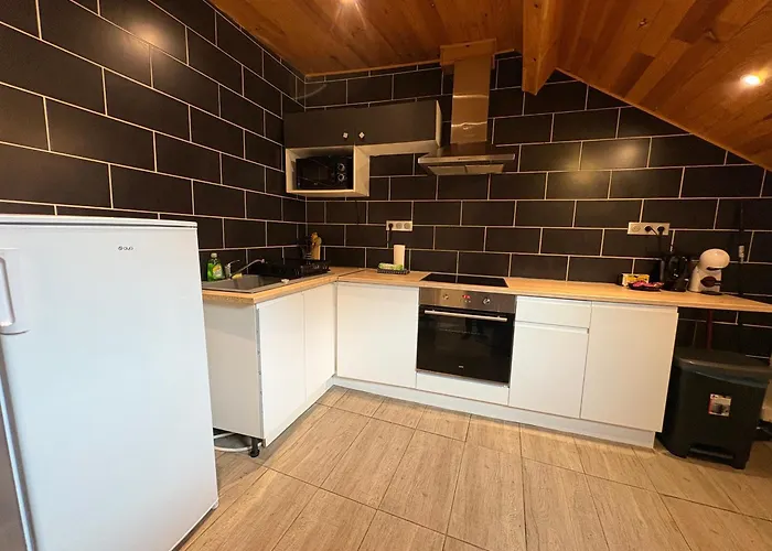 Au Pied Du Chateau T3 *