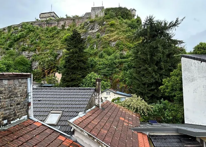 Au Pied Du Chateau T3